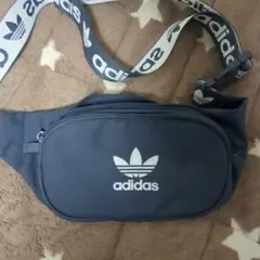 adidas ネイビー ショルダーバッグ
