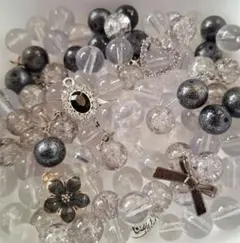 ガラスビーズ アクリルビーズ ミックス 黒 グレー クリア メタル まとめ売り