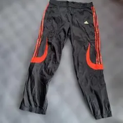 adidas ピステパンツ ブラック/レッドゴム伸びてます