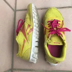 リーボック　スニーカー 23.0cm