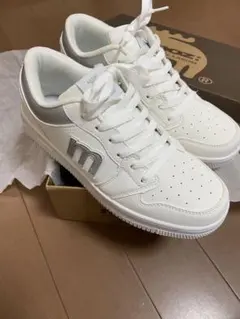 スニーカー 24.5