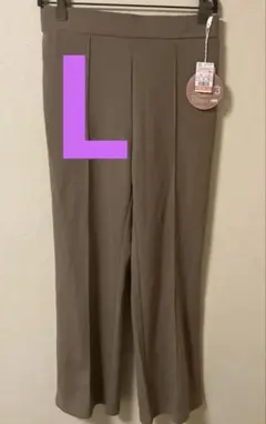 しまむら　yumi ピンタックパンツ　美脚パンツ