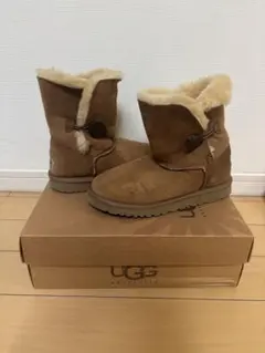 UGG ベイリーボタン