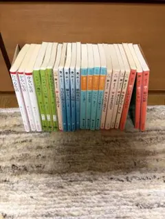 群ようこ 文庫 22冊セットのサムネイル