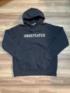 UNDEFEATED ブラック フーディ パーカー
