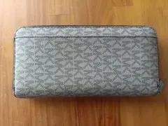 MICHAEL KORS 長財布　ラウンドファスナー
