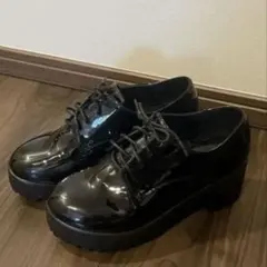 厚底レースアップシューズ