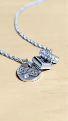 ♦CLINIQUE シルバーネックレス