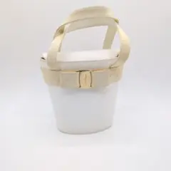 フェラガモ ヴァラリボン ゴールド金具 シボ革 レザー バケツ型 ハンドバッグのサムネイル