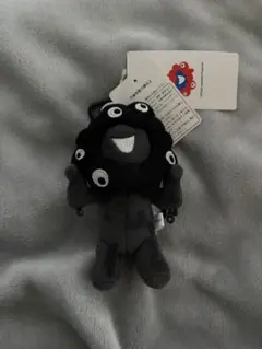 黒ミャクミャク　カラビナ付き　立ち　タグ付き キーホルダー
