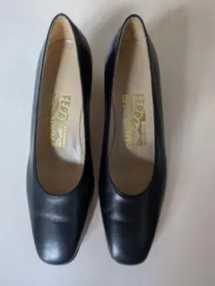 Salvatore Ferragamo パンプス ブラック 22cmのサムネイル