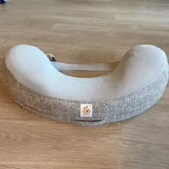 Ergobaby 授乳クッション グレー