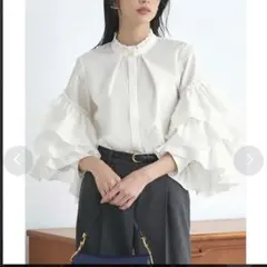 RUIRUE BOUTIQUE フリル長袖ブラウスのサムネイル