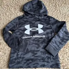 UNDER ARMOUR 子供用迷彩柄パーカー140美品
