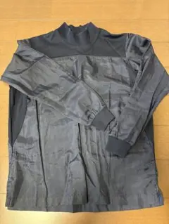 130 紺色　ネイビーのハイネック長袖ウェア 野球　シャカシャカ