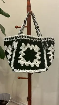 ハンドメイド　グラニースクエア　トートバッグ