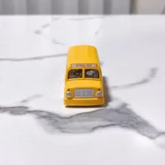 トミカ スヌーピー スクールバス ミニカー