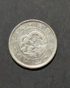 稀少タイプ ハネ明) 日本 竜5銭銀貨 明治6年(1873) - メルカリ