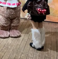 ホワイトファーレッグウォーマー もこもこ ルーズソックス JKのサムネイル