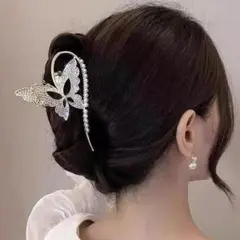 【ラスト1点】ヘアクリップ 蝶 パール ビジュー ヘアクセサリー レディース