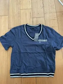 アバクロ　レディース　クロップド　Tシャツ