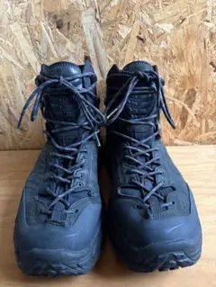 2025年最新】gore-tex スニーカーの人気アイテム - メルカリ