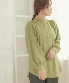 ITEMS URBAN RESEARCH パフスリーブキャザーブラウス　黄緑色