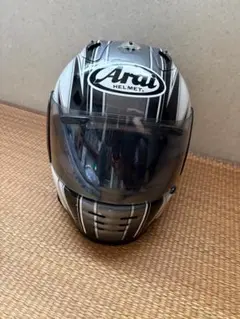 Arai フルフェイス ヘルメットのサムネイル