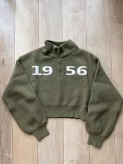 オリーブ色 ハーフジップニット