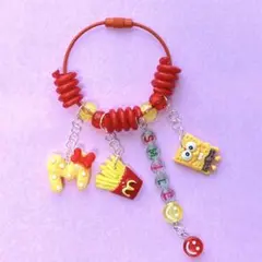 じゃらじゃらキーホルダー　カラフル　チャーム　黄色　赤