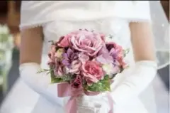 ウェディングブーケ ブートニア