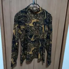 ペイズリー柄タートルネック長袖トップス