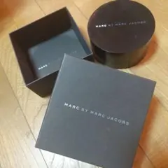 MARC BY MARC JACOBS 時計ボックス 黒