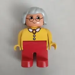 レゴ デュプロ LEGO DUPLO の「おばあちゃん」フィグ