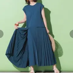 HUNCH 変わりプリーツワンピースのサムネイル
