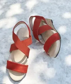 新品 a.v.v クロスゴム サンダルのサムネイル