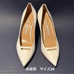 PELLICO ペリーコ ホワイト パンプス 39のサムネイル