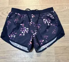 最終値下げ【美品】Under Armour 花柄ルーズフィットショーツ S/M