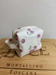 Bonpoint ボンポワン チェリー刺繍 バニティポーチ ホワイト ベロア