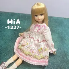 【1227】22cmドール用 ワンピース