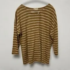 ブラウンとホワイトのストライプ五分袖Tシャツ