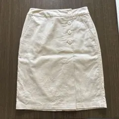 最終値下げベージュ コットン ひざ丈スカート ボタン付きのサムネイル