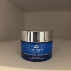 EXPRESSIONS WELLNESS ティンテッドモイスチャライザー