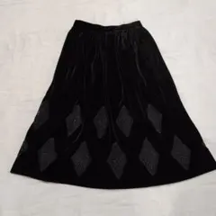 黒のベルベットフレアスカート