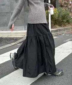 ドロストナイロンティアードスカート