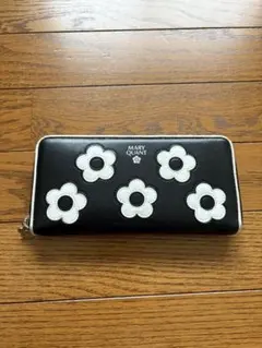 MARY QUANT フラワー柄 長財布