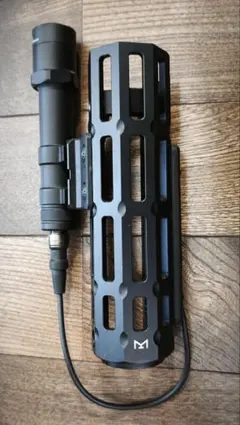 ほぼ未使用 SUREFIRE E1B-MV BACKUP ハンドライト 懐中電灯 - メルカリ