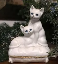 Item thumbnail for item 5c0729b6-fe46-40b6-b19a-7dea801cbb7c