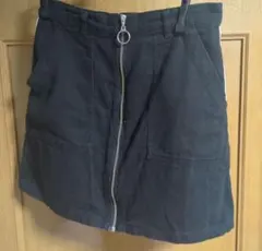 黒いタイトスカート ホワイトストライプ