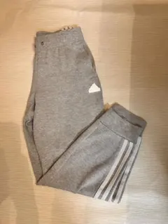 adidas アディダス ジョガーパンツ グレー 160cm スウェットのサムネイル